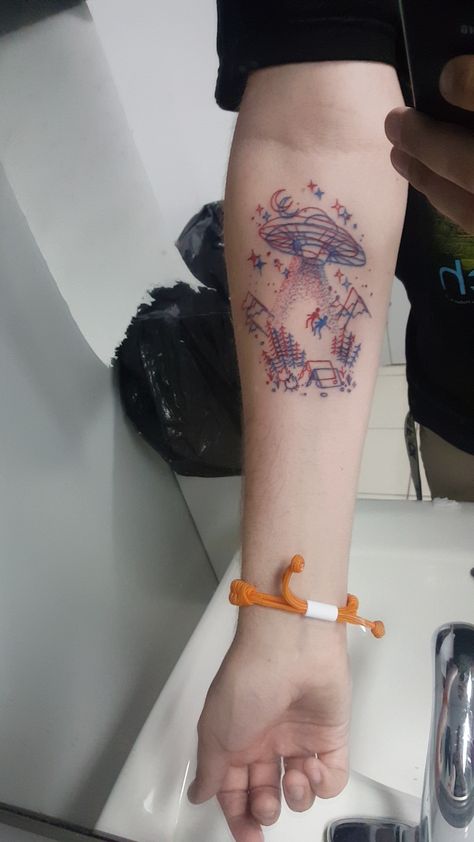 Got my first tattoo last week. Girly Tattoo Ideas Unique, Converge Tattoo, Tatuagem Masculina Pequena, Ring Finger Tattoos, Forearm Tattoo Design, Alien Tattoo, Inspiration Tattoos, Hand Tattoos For Women, Tattoo Girls