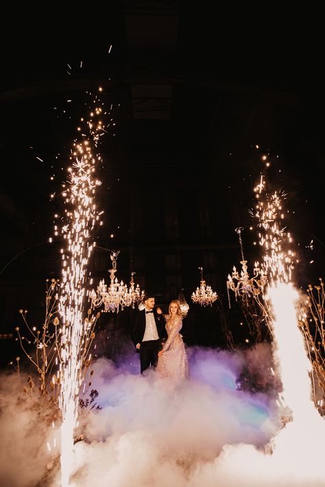 New Year Wedding Ideas, New Year’s Eve Wedding, New Years Eve Wedding Cake, New Years Day Wedding, Winter Gala, Wedding Fireworks, New Year's Eve Wedding, New Years Eve Wedding, New Years Wedding