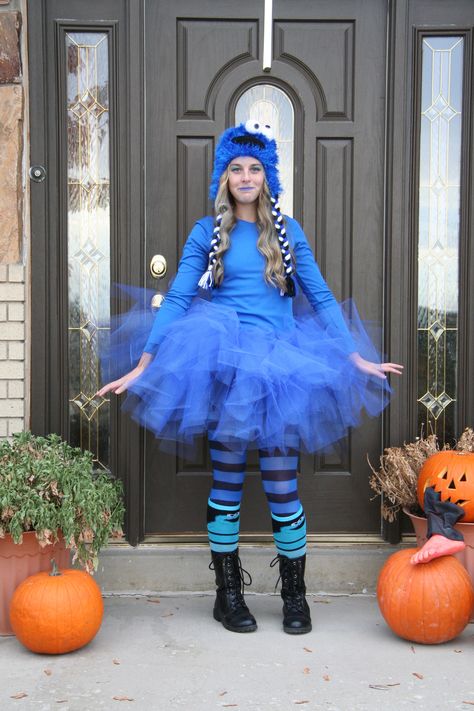 Pregnant Cookie Monster Costume, Cookie Monster Makeup, Cookie Monster Costumes, Cookie Monster Costume Diy, Diy Cookie Monster Costume, Cookie Monster Adult Costume, Adult Cookie Monster Costume, Homemade Cookie Monster Costume, Cookie Monster Tutu Costume Adult