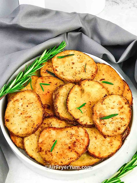 Round Potatoes In Air Fryer, Air Fryer Potato Rounds, Healthy Fries Air Fryer, Cottage Fries, Air Fryer Potato Slices Recipes, Airfried Crispy Potatoes, Air Fryer Cottage Fries, Potato’s Air Fryer, Frozen Sweet Potato Fries