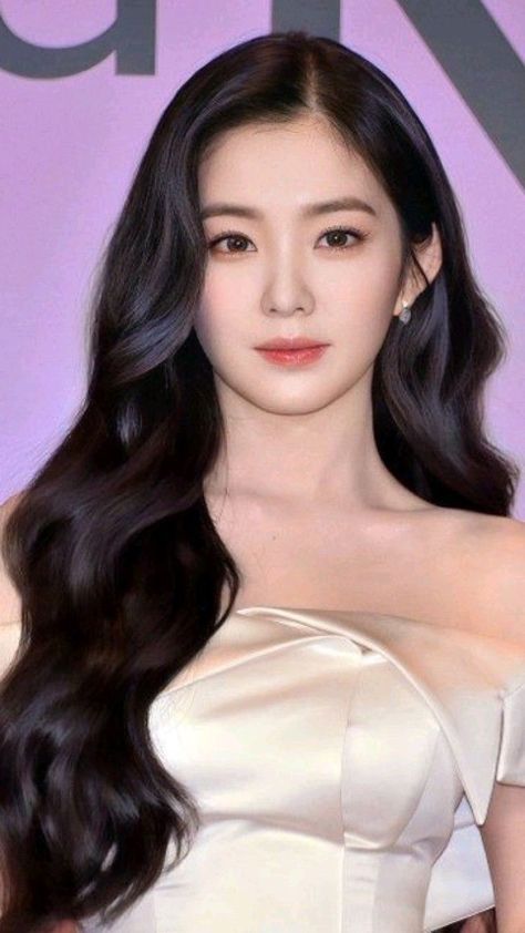 Irene Red Velvet Makeup, Irene Visual, Party Hairdo, Adventure Music, Red Velet, Gothic Bride, Music Instagram, Bae Joohyun, Asian Eye Makeup