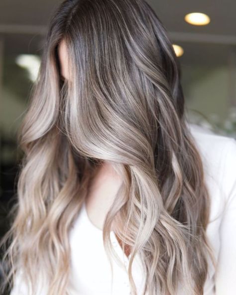 Highlights On Ash Blonde Hair, Ash Blonde Money Piece, Dark Ash Blonde Hair, Ash Blonde Hair Dye, Cool Ash Blonde, Dark Strawberry Blonde, Money Pieces, Dark Ash Blonde, Ash Blonde Hair Colour