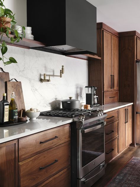 Off Kitchen Room Ideas, Walnut And White Kitchen Modern, Modern Kitchen With Light Wood Cabinets, Moody Wood Kitchen, Smooth Front Kitchen Cabinets, Joanna Gaines Aesthetic, Masculine Farmhouse Kitchen, Ranch Style House Makeover, Walnut And Taupe Kitchen