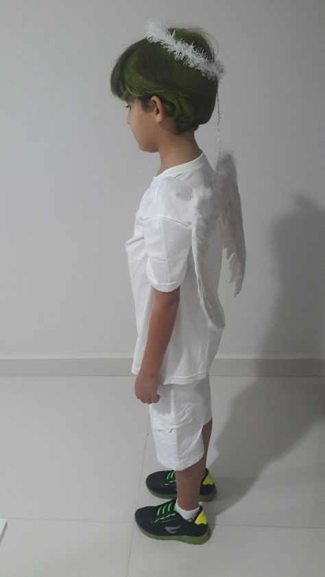 Kids Angel Costume, Angel Costume Diy, Diy Costumes For Boys, Nativity Costumes, Diy Angels, Angel Kids, Kids Costumes Boys, Toddler Arts And Crafts, Angel Costume