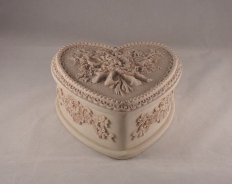 Heart Jewelry Box, Ceramic Jewelry Box, Hd Designs, Ethereal Jewelry, Crystal Jewelry Box, Clay Box, Red Bluff, Trinket Jewelry, Lamp Ideas