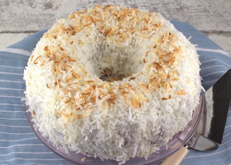 Coconut Bundt Cake, Hawaiian Wedding Cake, Chocolate Chip Frosting, Coconut Pound Cakes, Hawaiian Cake, White Chocolate Frosting, Bundt Cake Recipe, Coconut Cake Recipe, Coconut Syrup