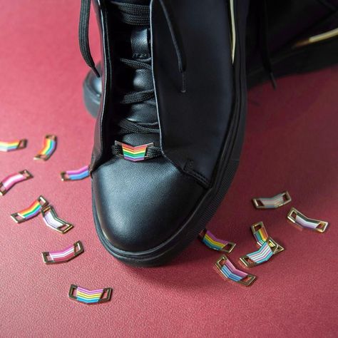 Asexual Pride Lace Locks

Show your pride with these colorful lace locks! Perfect for shoelaces, backpacks, and more. #asexualpride #lacelocks . #Welcome_February #Queer_Gifts #Rainbow_Laces #Pride_Colors Queer Gifts, Rainbow Laces, Pride Colors, Kleidung Diy, Mode Chic, Lgbtq Pride, Lgbt Pride, Shoe Charms, Mode Style