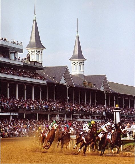 Kentucky - Churchill Downs Beautiful America, Derby Time, Derby Ideas, Kentucky Girl, Large Hat, Ky Derby, Travel America, Run For The Roses, Auction Ideas