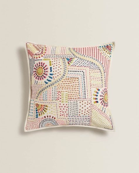 Knot Cushion, Embroidered Pillows, Cushion Embroidery, Hand Embroidered Pillows, Throw Pillows Bedroom, Crochet Cushion Cover, Kantha Embroidery, Cushion Cover Designs, Embroidered Pillow Covers