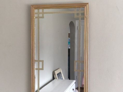 Mirror, Mirror, on the Wall - Who is the Fairest One of All? Check this 23 Awesome mirror projects! Inexpensive Mirror, Walmart Mirror, Mirror Update, Fretwork Mirror, Mirror Projects, Dollar Tree Mirrors, Dollar Store Mirror, Umbrella Wreath, Boho Mirrors