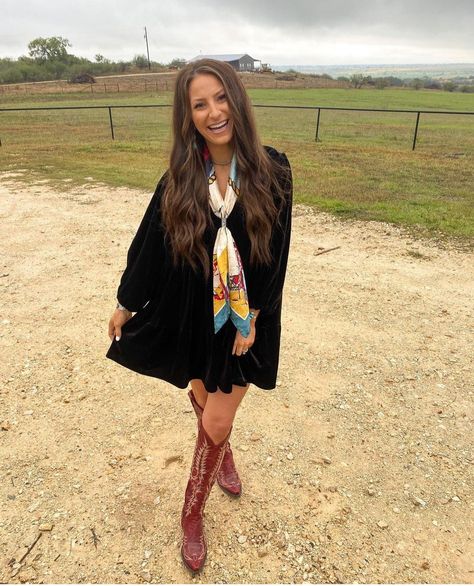 Cowgirl Boots Work Outfit, Western Senior Pics Outfits, Red Cowgirl Boots Outfit Fall, Casual Nfr Outfits, Winter Outfits With Cowgirl Boots, Western Easter Outfit, Western Holiday Outfit, Elegant Cowgirl Outfit, Western Thanksgiving Outfit