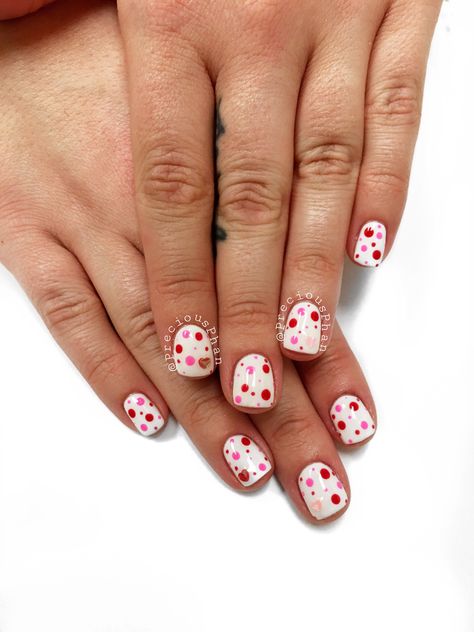 Nails Hearts, Dot Nails, Polka Dot Nails, Dots Nails, Gel Nail Designs, Valentines Nails, Gel Nail, Heart Design, Spring Nails