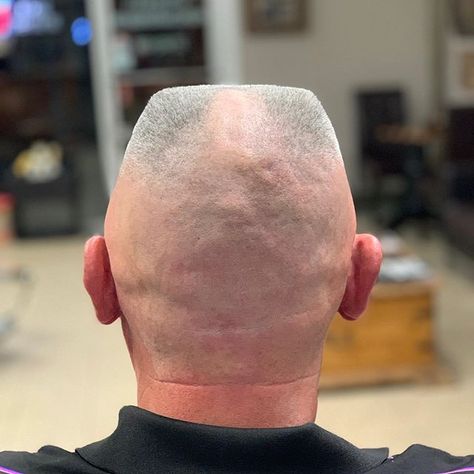 Quintin Stephens on Instagram: “#flattophaircut #horseshoeflattop #indybarber#indianapolis #barbershopconnect” Horseshoe Flattop, Flattop Haircut, Boyfriend Hair, Razor Fade, Flat Top Haircut, Bald Fade, Flats Top, Barber Shop, Hair Cuts