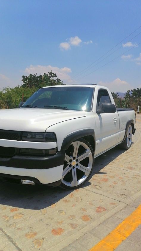 Chevy Front HD 2001 Silverado 2001, Automotive Decor, Aesthetic Pastel, Aesthetic Pastel Wallpaper, Pastel Wallpaper, Chevy Silverado, Pastel Aesthetic, Chevy, Trucks