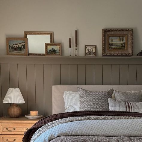 Cottage Bedroom Vintage, Moth Wing Sherwin Williams, Wall With Ledge, Modern Cottage Bedroom, Bedroom Vintage Modern, Moss Cottage, Sherwin Williams Green, Gray Shiplap, Bedroom View