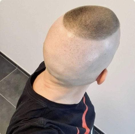 Horrible Haircuts Men, Skinhead Haircut, Horseshoe Flattop, Jarhead Haircut, Gents Hairstyles, Crew Cut Hair, Crew Cut Haircut, High And Tight Haircut, Barbershop Haircut