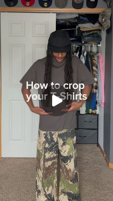 Eli on Instagram: "Easy sewing tutorial for cropping your T-shirts, enjoy :)
•
•
•
•
•
#fashion #explore #outfitinspo #fashioninspo #sewingtips
Fashion reels. New fashion. Baggy jeans. Sewing tutorial. Outfit inspiration. Street Wear." Fashion Baggy Jeans, Jeans Sewing, Fashion Reels, Fashion Baggy, Baggy Jeans, Sewing Hacks, Sewing Tutorials, Easy Sewing, New Fashion