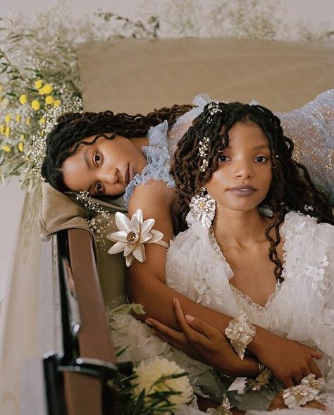 Chloe Halle, Chloe And Halle, Chloe X Halle, Photographie Portrait Inspiration, Dakota Johnson, 인물 사진, Black Culture, Shakira, Black Is Beautiful