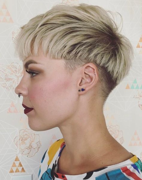 Shaved Pixie Cut, Shaved Pixie, Short Blonde Pixie, Thick Hair Cuts, Pixie Cut With Bangs, Blonde Pixie Cuts, Bowl Cut, Hair Makeover, Short Pixie Haircuts