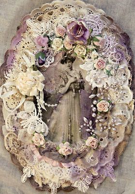 Chic Picture Frames, Shabby Wreath, Doily Crafts, Shabby Chic Picture Frames, Victorian Shabby Chic, Victorian Crafts, Shabby Chic Wreath, Lace Crafts, Romantic Cottage