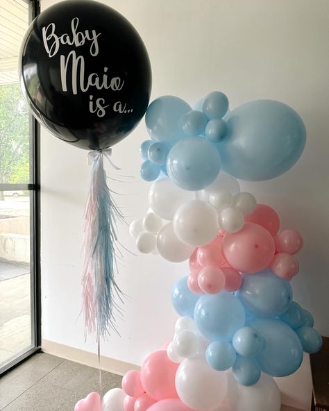 Gender reveals are so fun… especially with balloons! 🩷🩵🎈 Gender reveal, boy, girl. Bubbles and bows, celebrate, party, new mom and dad, parents Gender Reveal Balloon Drop, Balloon Bouquet Gender Reveal, Big Sister Announcement Balloons, Big Sister Balloon Announcement, Big Balloon Gender Reveal, Gender Reveal, New Moms, Mom And Dad, Balloons