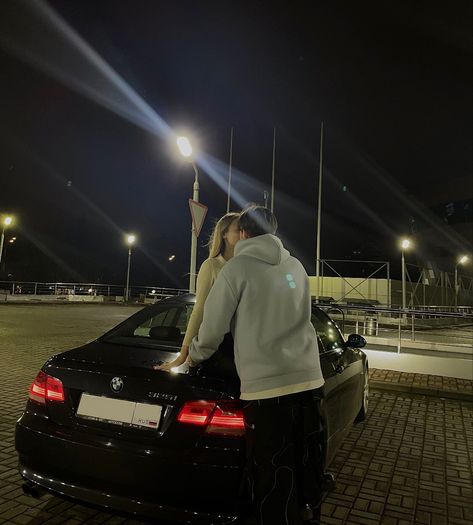 Couple Photo With Car, Couple Photo In Car, Car Couple Pictures, Bmw Couple, Motos Bmw, Bmw Girl, Dream Husband, Bmw Love, Fotos Goals