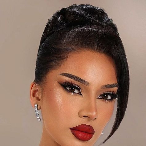 MILE 💄 on Instagram: "Red lips💋   #fennty #hudda #bride #2024 #glam #makeuphair #fennty #glam" Make Up Look With Red Lips, Evening Makeup With Red Lips, Morticia Addams Eye Makeup, Formal Makeup With Red Lipstick, Birthday Makeup Red Lips, Bride Makeup With Red Lips, Red Lip Makeup Look Glam, Black Red Lips, Burgundy Lip Makeup Look