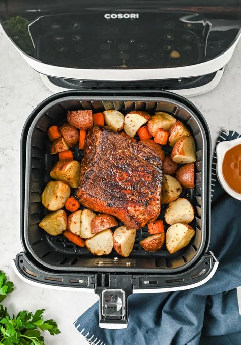 Air Fryer Roast Beef And Potatoes, Beef Sirloin Tip Roast Air Fryer, Air Fryer Roast Dinner, Air Fryer Roast Recipes, Air Fryer Beef Roast Recipes, Pot Roast Air Fryer Recipes, Beef Roast In Air Fryer, Pot Roast In Air Fryer, Roast Beef Air Fryer