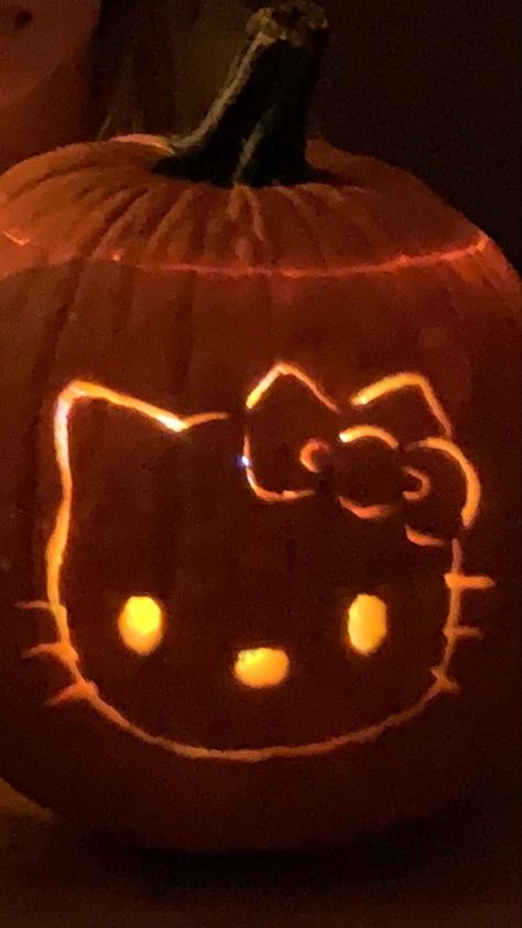 Miffy Pumpkin Carving, Miffy Pumpkin, Girly Pumpkin Carving Ideas, Kitty Pumpkin, Kitty Crafts, Hello Kitty Pumpkin, Pumkin Carving, Easy Pumpkin Carving, Scary Pumpkin Carving