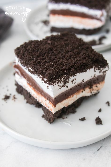 5 Layer Oreo Lasagna Dessert - Crafty Morning Chocolate Lush, Chocolate Lasagna Dessert, Pudding Oreo, Oreo Lasagna, Cookie Delight, Lasagna Dessert, Cookies Cheesecake, Oreo Delight, Oreo Pudding