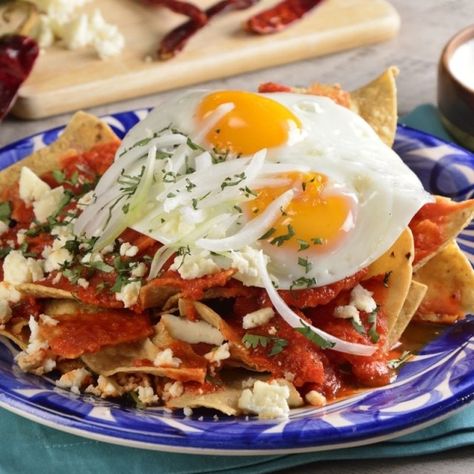 Las mejores recetas - kiwilimon Chilaquiles Recipe, Food Artists, Weekday Meals, Mexican Food Recipes Easy, Crock Pot Soup, Healthy Meal Plans, Breakfast Casserole, Dinner Time, Healthy Smoothies