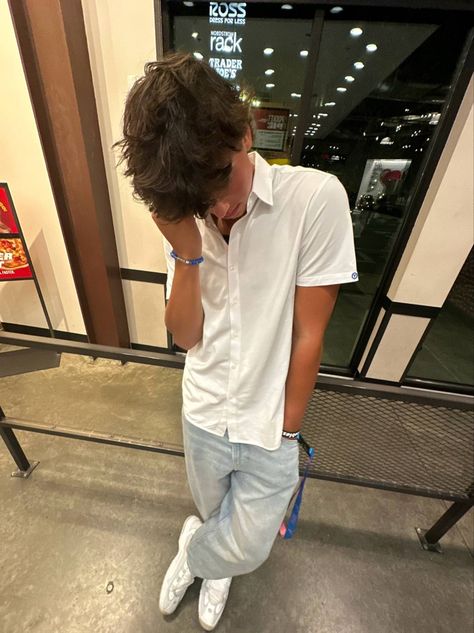 White Brunette Boy, Post Ideas For Boys, Old Money Teen Boy, Basic White Guy, Cute Surfer Boys, Cute Brunette Boy, Brunette Teen Boy, Guy Instagram Pictures, Brunette Boy Aesthetic