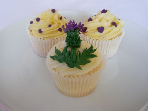 gumpaste thistles Thistle Cupcakes, Scottish Cakes, Rehearsal Dinner Decorations, Lemon Frosting, Small Treats, Cupcake Art, Scottish Thistle, Gum Paste, Let Them Eat Cake