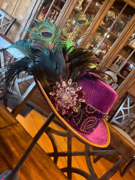 Mardi Gras Hats Diy, Mardi Gras Festival Costume Hat With Round Crown, Bohemian Mardi Gras Party Hat, Mardi Gras Cowboy Hat, Mardi Gras Dinner Party, Mardi Gras Dinner, Crown-shaped Costume Hats For Mardi Gras Party, Mardi Gras Hat, Mardi Gras Hats