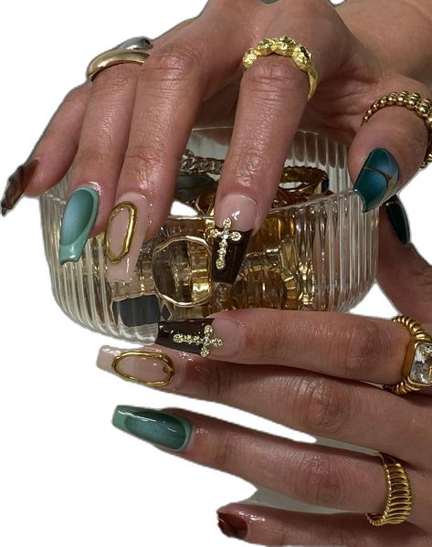 Funky Gold Nails, Green And Gold Long Nails, Chrome Nails Gold Jewellery, Gold Nail Charm Designs, Gold Maximalist Nails, Gold Chrome Nails, Bell Gardens, 2024 Nails, Nail Board