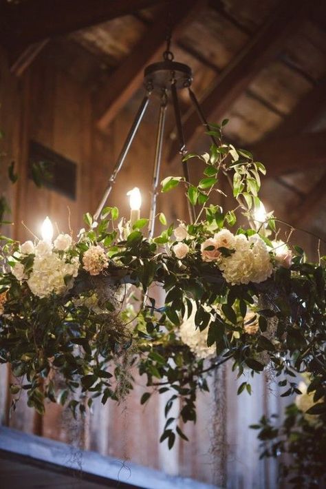 white flowers and greenery wedding chandelier via via amelia + dan photography Flowers Hanging, Wedding Chandelier, Barn Wedding Decorations, Flower Chandelier, Floral Chandelier, Hanging Flowers, Deco Floral, Wedding Cake Designs, The Ceiling