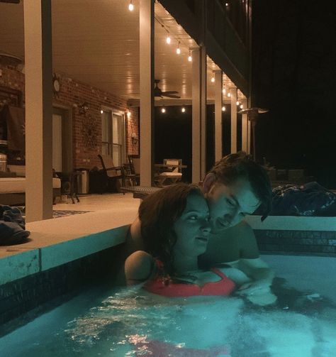 Hot Tub Couple Pics, Hot Tub Couple, Photos With Boyfriend, Hot Tub Photos, With Boyfriend, Friendship Goals, Hot Tub, Pool, Mirror