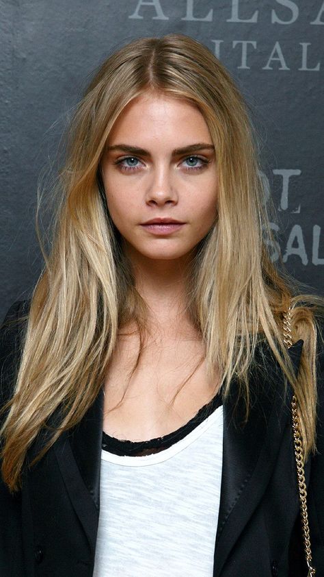 Cara Develigne, Cara Delevingne Aesthetic, Cara Delavine, Cara Delevingne Makeup, Cara Delevingne Side Profile, Cara Delevingne Photoshoot, Cara Delevingne Dark Hair, Cara Delevingne Blonde Hair, Cara Delevingne Valerian