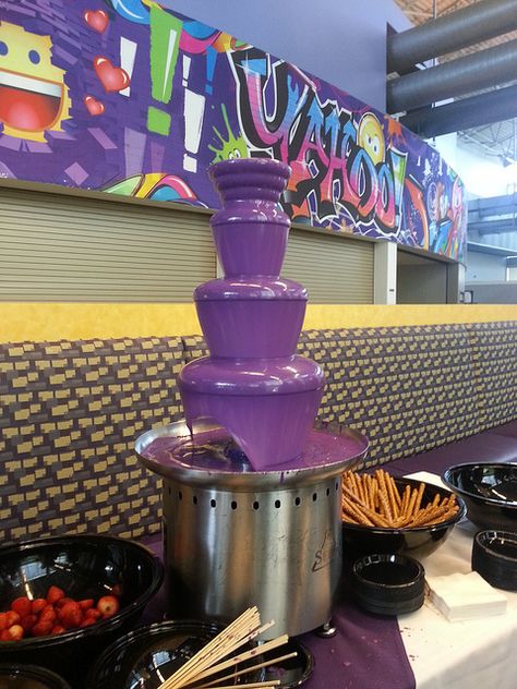 purple chocolate fountain at Yahoo headquarters Chocolate Fountain Wedding, Chocolate Fountain Bar, Chocolate Fountain Recipes, Chocolate Fondue Fountain, Fondue Fountain, 21 Bday, Candy Creations, Purple Chocolate, Chocolate Fountain