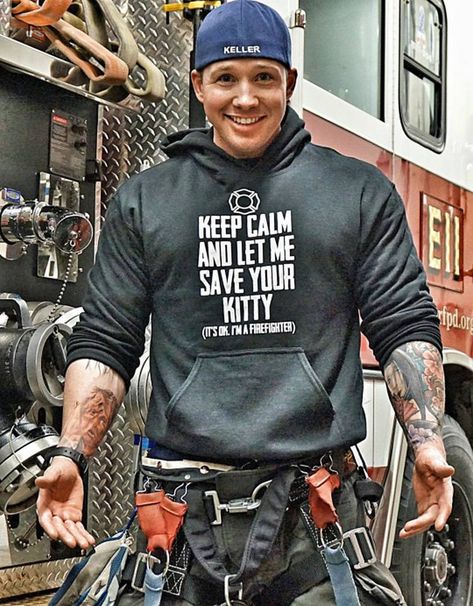 Daily Man Up (29 Photos) - Suburban Men - January 10, 2017 Police Post, Working Men, Man Up, Men In Uniform, Hard Working, Man Crush, A Fire, Save Yourself, Keep Calm