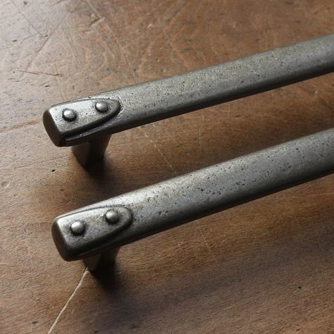 1 X Cast Iron Pull Handles Cabinet Drawer Pulls Kitchen Dresser Cupboard Door Pulls Industrial French Factory Pulls Old Vintage Style - Etsy Denmark Wrought Iron Cabinet Pulls, Cabinet Handle Ideas, Pantry Door Handles, Sheep Wagon, Iron Cabinet Hardware, Rustic Drawer Pulls, Iron Cabinet Pulls, Drawer Pulls Kitchen, Iron Drawer Pulls