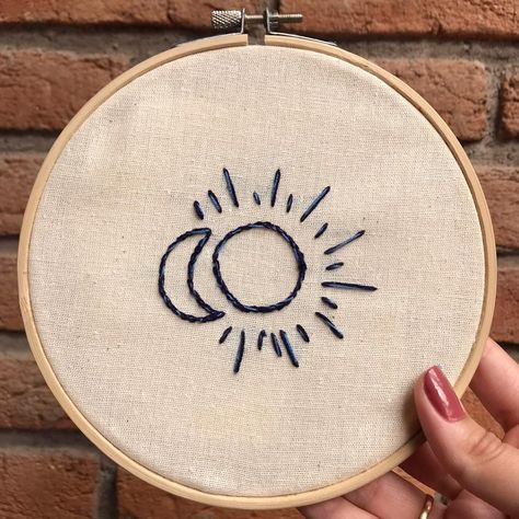 Sun And Moon Embroidery Simple, Solar Eclipse Embroidery, Sun Embroidery Simple, Moon And Sun Embroidery, Embroidery Sun And Moon, Sun Moon Embroidery, Sun Embroidery Pattern, Sun And Moon Embroidery, Bandana Embroidery