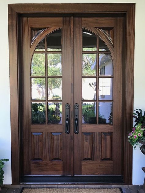 Front Double Door Ideas Entrance, Single Exterior Door, Double Entry Door, Front Door Images, Front Doors Ideas, Double Doors Exterior, Custom Front Doors, Beautiful Front Doors, Door Images