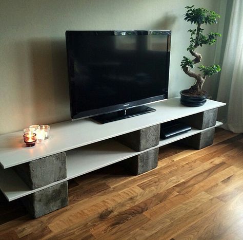 Tv Stand Plans, Cinder Block Furniture, Ruang Tv, Diy Tv Stand, Tv Table, Stand Ideas, Diy Tv, Table Tv, Cinder Block