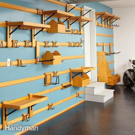 Organize your garage with this garage storage system that you can easily customize to fit any space. It's possible with our French cleats. Garage Setup, Work Garage, Garage Wall Storage, Plan Garage, Overhead Garage Storage, Tool Board, Garage Storage Shelves, Garage Storage Solutions, Garage Storage Systems