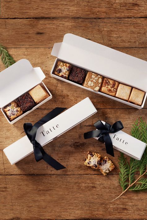 Homemade Bakery Packaging, Backging Boxes Idea Food, Elegant Bakery Packaging, Brownies Cookies Packaging, Packaging Of Sweets, Cookie Tube Packaging, Cookies Cute Packaging, Baking Boxes Gift Packaging Ideas, Sweet Package Design