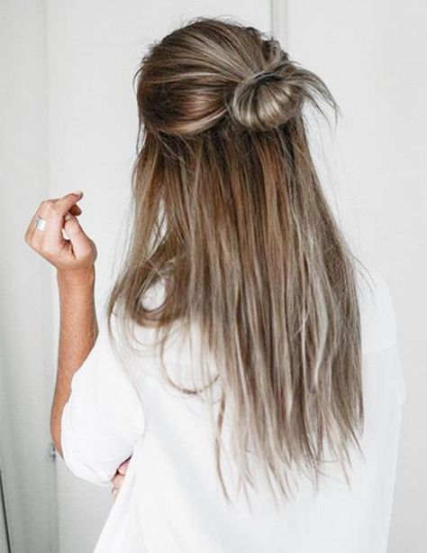 Hairstyles to help you look polished and put-together without all the primping. Hair Inspiration Extensions, Straight Prom Hair, 5 Minute Hairstyles, Relaxed Hair, Long Straight Hair, Peinados Faciles, Everyday Hairstyles, Hair Dos, Messy Hairstyles