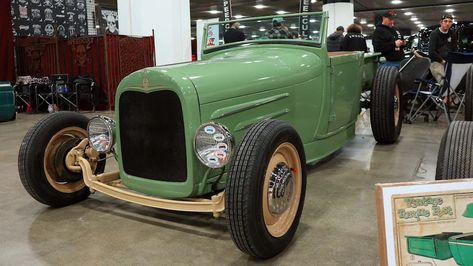 The Garage-Build, Low-Budget 1929 Ford Roadster That Trophied in Detroit Model A Hot Rod, 1929 Ford Model A, Ford Convertible, Roadster Car, Ford Roadster, Ford Model A, Classic Hot Rod, 1932 Ford, Hot Rods Cars