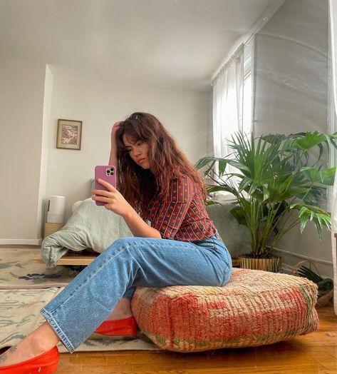 Wearilive Jenny, Jenny Bourne, Loose Straight Jeans, Spruce Trees, New York Style, Interior Ideas, Photo Inspo, Minimal Fashion, Who What Wear