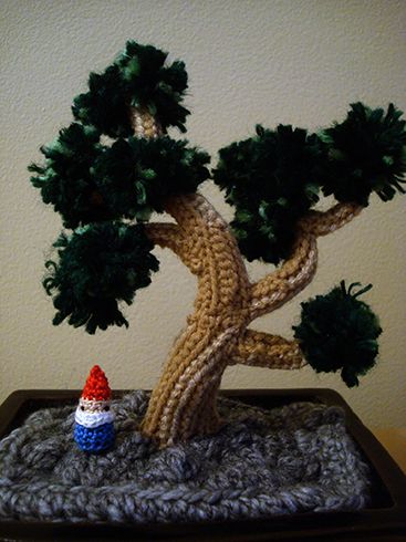 crochet bonsai Crochet Bonsai, Crochet Pot Leaf, Crochet Trees, Bonsai For Beginners, Crochet Plants, Amigurumi Design, Crochet Gnome, Crochet Tree, Crochet Cactus